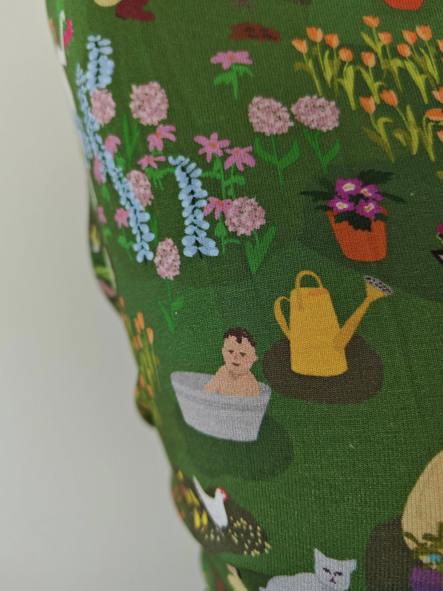 Hazeltjes Naked Gardening, organic jersey - Image 4